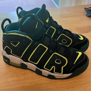 Nike Air More Uptempo GS (black/geode/teal) Boys Sz 5